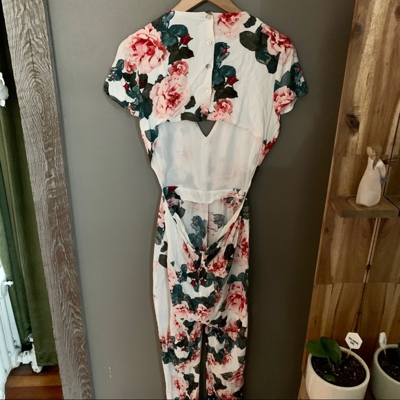 Forever 21 floral jumpsuit - Picture 2 of 3